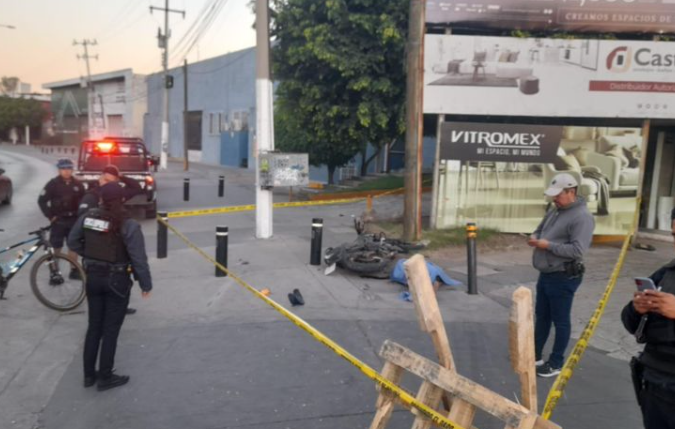 Muere motociclista tras accidentarse en la avenida Juan Pablo II